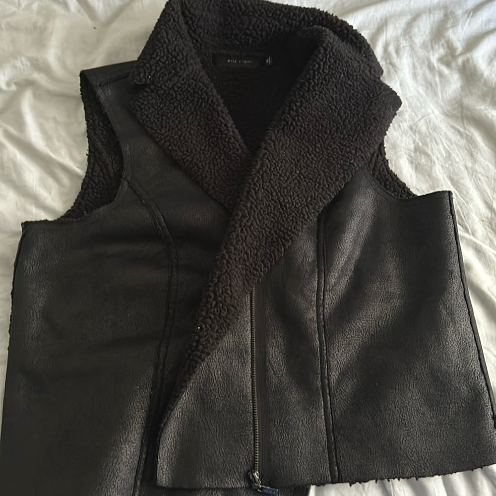 Autumn/ Winter Zip-up Faux Suede/Fur Vest ( Size XL)